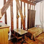 Appart Authentique Et Confortable - Marais Chapon