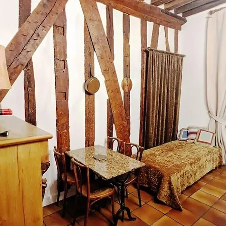 Appartamento Authentique Et Confortable - Marais Chapon